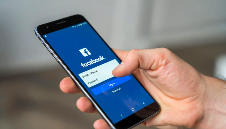 Facebook to Shut Down Messenger Website in April 2026